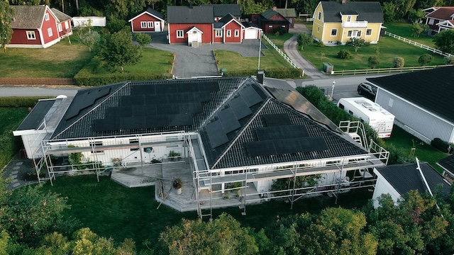 Villa i Jönköping med bytt tak och solceller