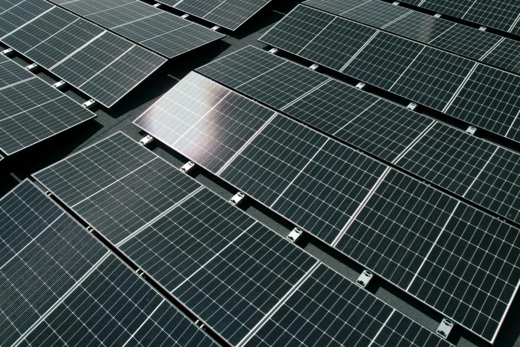 Solceller på företag i Jönköping installerat av Wettersol