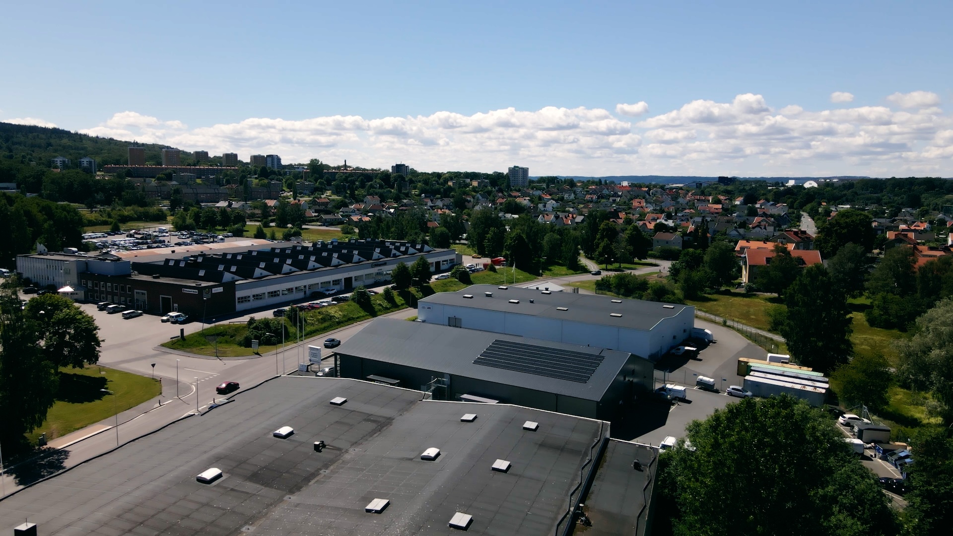 Golvteam i Huskvarna sänkte sina driftkostnader med 60 procent med hjälp av solceller