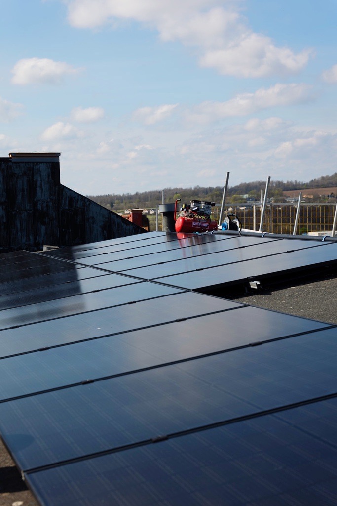 Solhybrider på bostadsrättsförening i Falköping