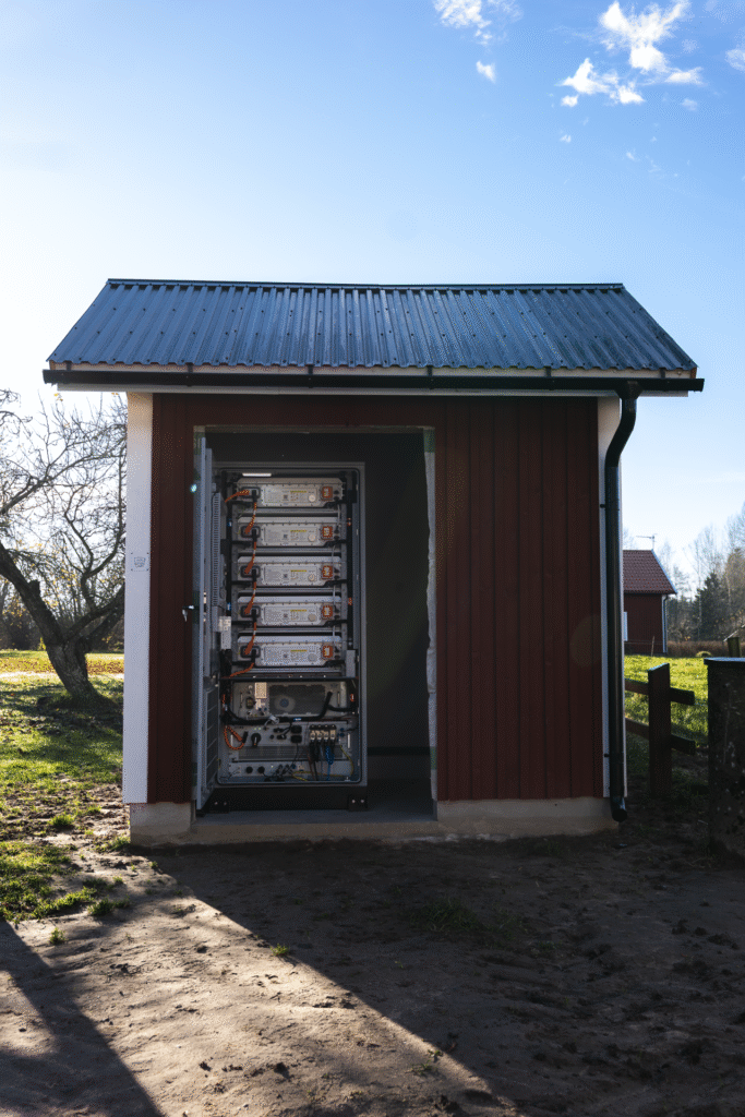 Wettersol installerar stort batteri för lantbruk