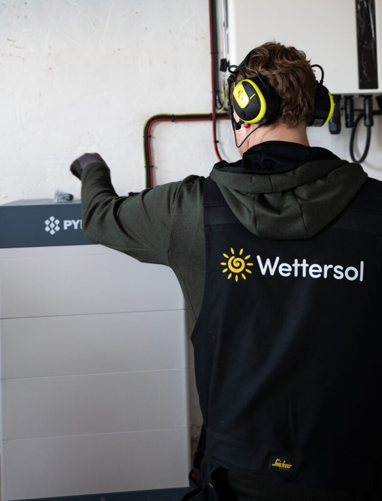 Wettersol installerar batteri från Pylontech.